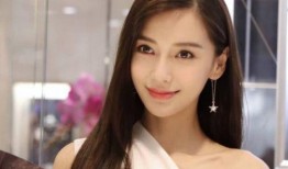 娱乐吃瓜酱真名,揭秘“娱乐吃瓜酱”真名背后的故事