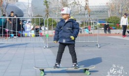 娱乐吃瓜滑板,吃瓜群众围观滑板圈精彩瞬间