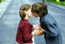 娱乐吃瓜君两小无猜,揭秘两小无猜的甜蜜幕后