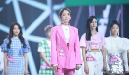 娱乐吃瓜群文案怎么写